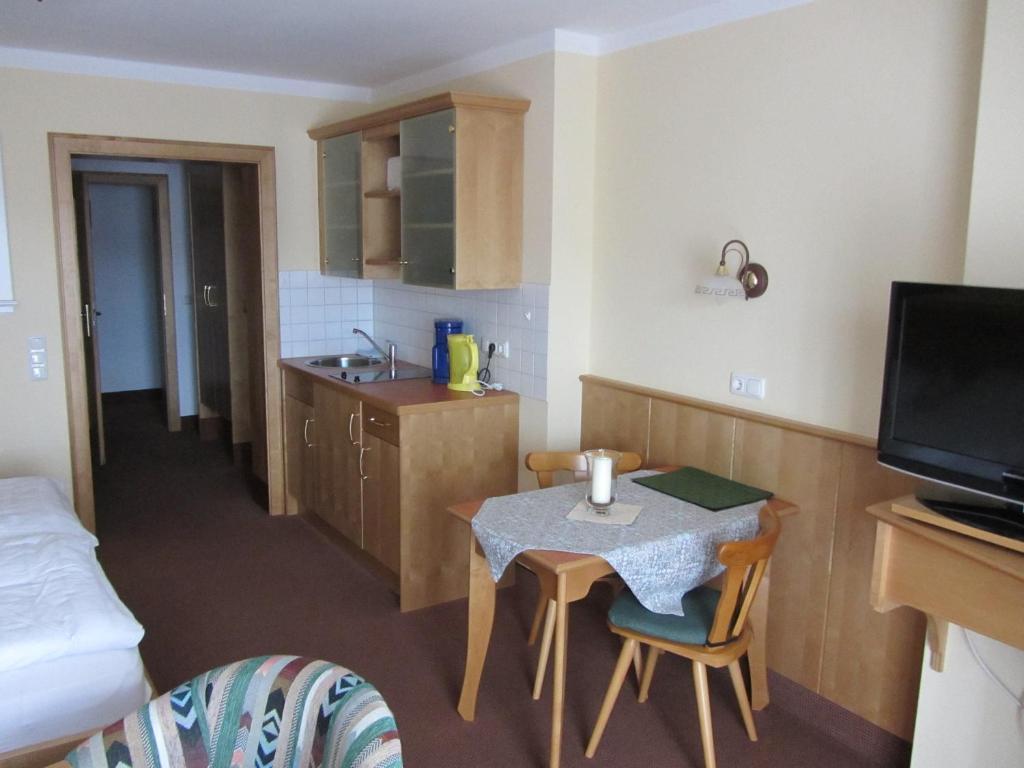 Pension Zur Alten Schmiede Zwiesel Habitación foto